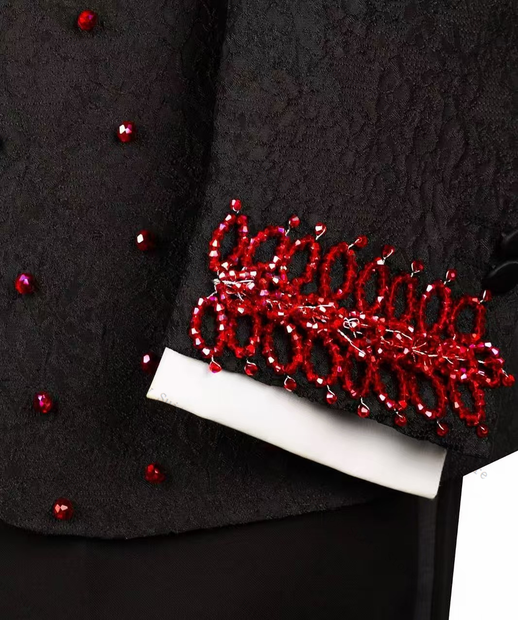 ชุดสูทผู้ชายสีแดงคริสตัล 2 ชิ้ - Men Formal Wear Red บทวิจารณ์และราคา